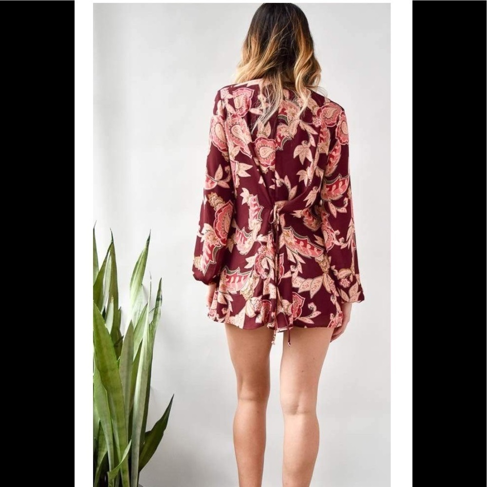 NWT Show Me Your Mumu Bailey Tie Back Romper & - Picture 2 of 15